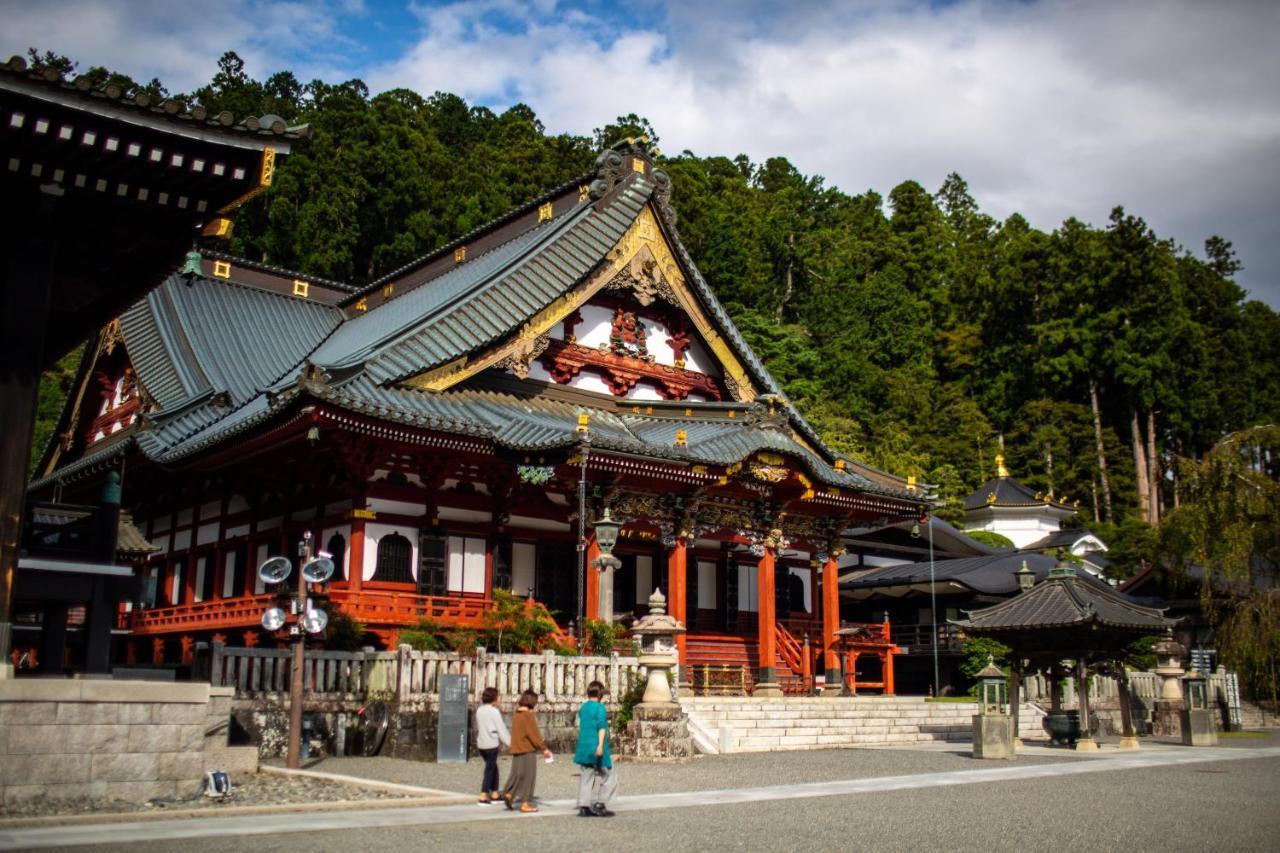 宿坊 端場坊｜Temple Hotel Habanobo Minobu Экстерьер фото