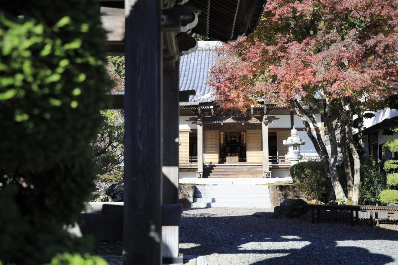 宿坊 端場坊｜Temple Hotel Habanobo Minobu Экстерьер фото